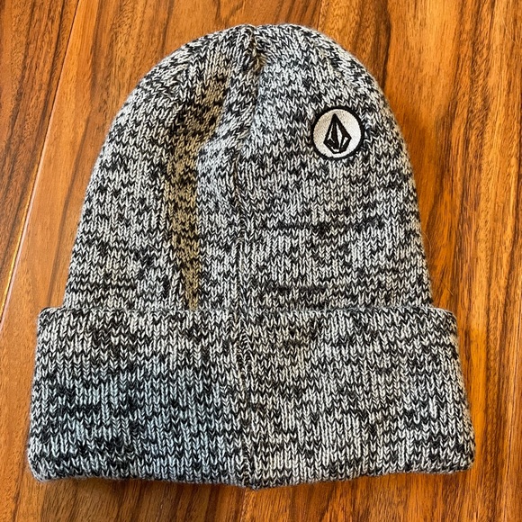 Volcom Beanie - Picture 2 of 4